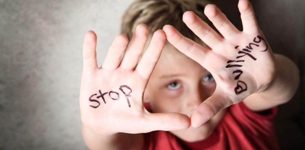 Bullying ¿Cómo identificamos las señales? - Centro de psicología Zoraida Rodríguez Bullying ¿Cómo identificamos las señales? - Centro de psicología Zoraida Rodríguez